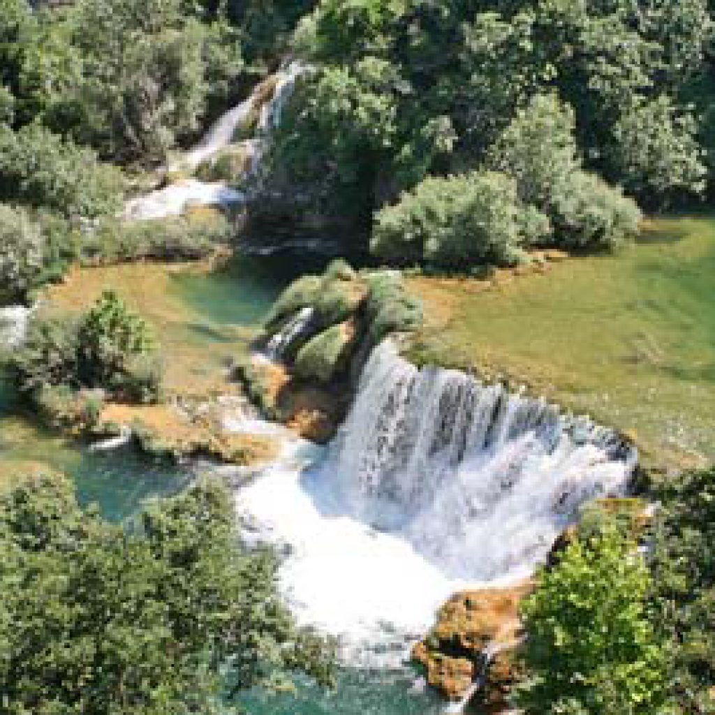 На автомобиле по Хорватии - водопады парка КРКа