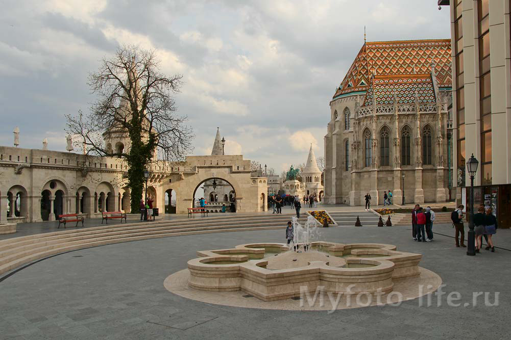 Площадь у Рыбацкого Бастиона в Будапеште