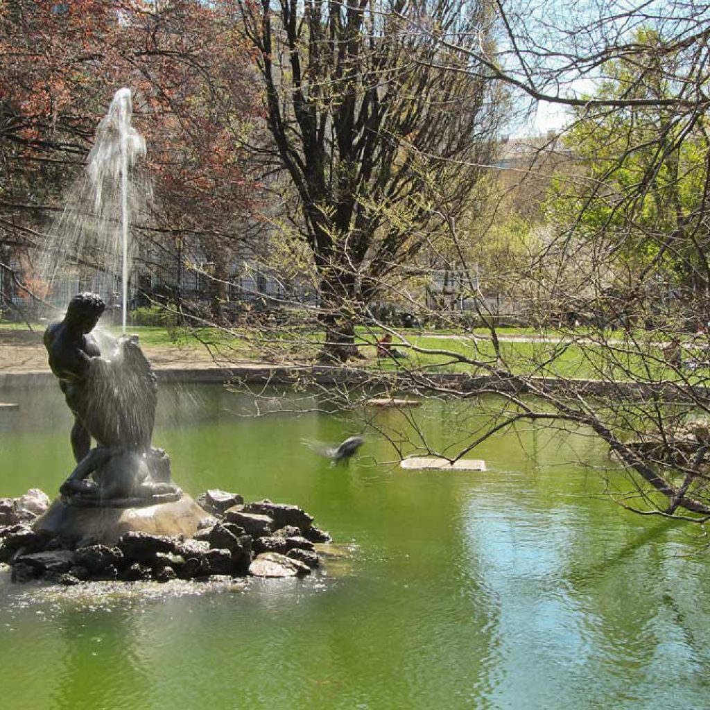 Из Будапешта в Вену - фонтан в парке Хофбург
