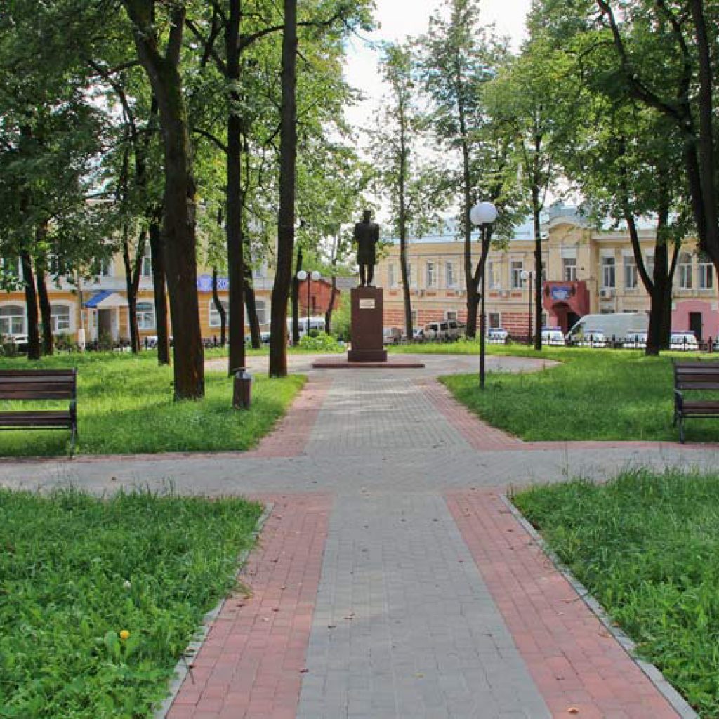 Что посмотреть в Серпухове - памятник Столыпину