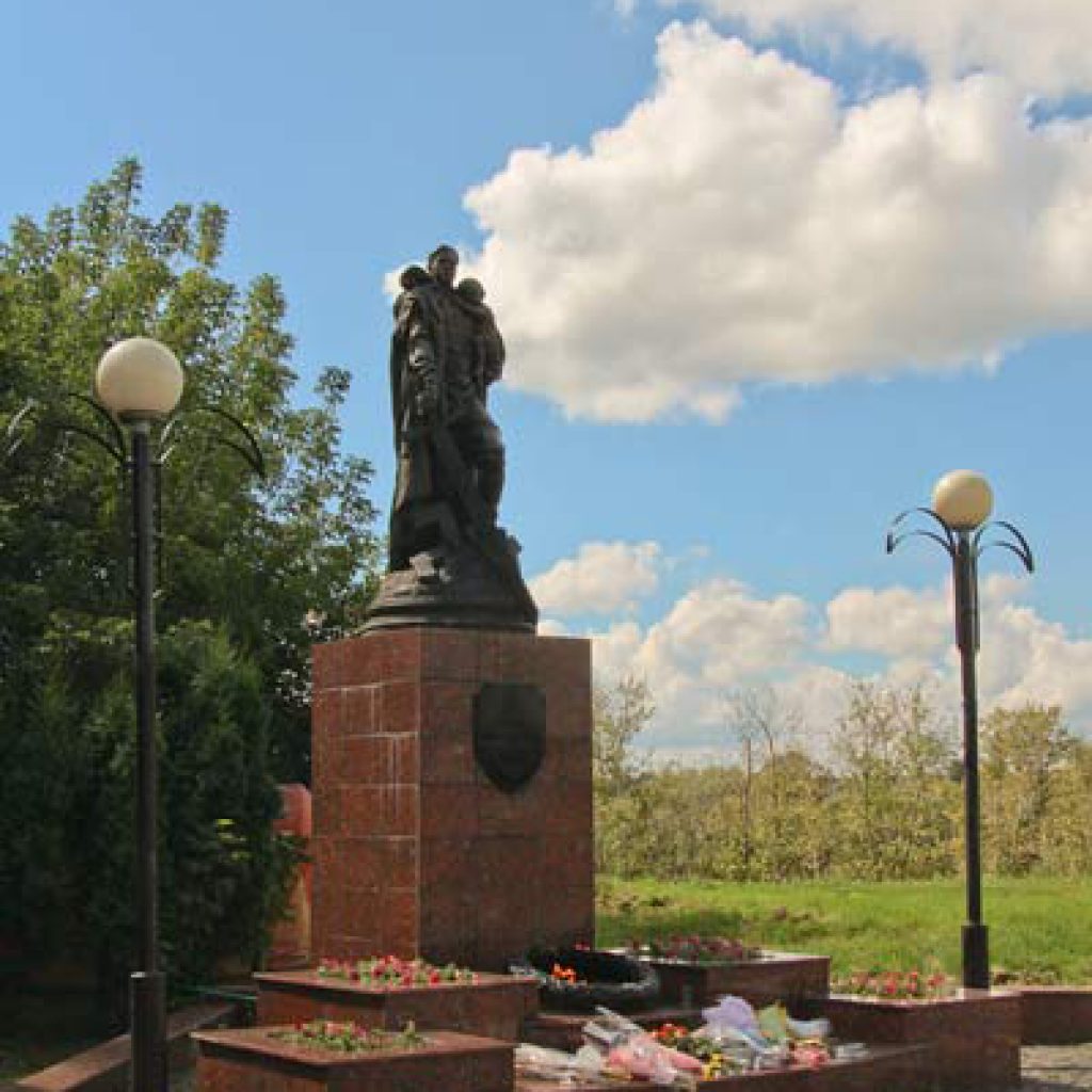Памятник воину-освободителю на Соборной горе